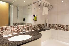 Holiday Inn London Brentford Lock by IHG