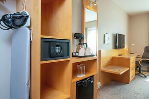 Holiday Inn London Brentford Lock by IHG