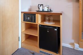 Holiday Inn London Brentford Lock by IHG