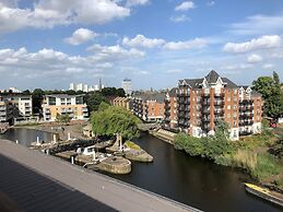 Holiday Inn London Brentford Lock by IHG