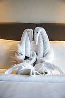 Holiday Inn London Brentford Lock by IHG