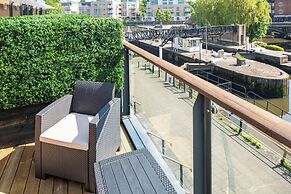 Holiday Inn London Brentford Lock by IHG