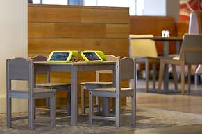 Holiday Inn London Brentford Lock by IHG