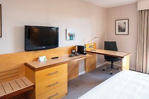 Holiday Inn London Brentford Lock by IHG