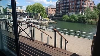 Holiday Inn London Brentford Lock by IHG