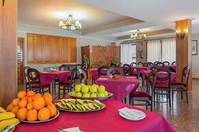Hotel Mora