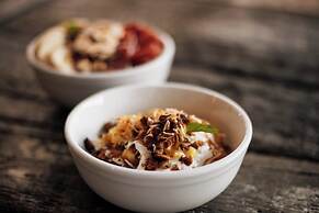 Crowne Plaza Chicago West Loop by IHG