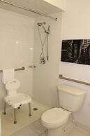 Crowne Plaza Chicago West Loop by IHG