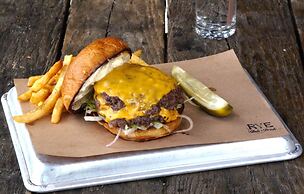 Crowne Plaza Chicago West Loop by IHG