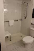 Crowne Plaza Chicago West Loop by IHG