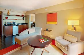 Crowne Plaza Chicago West Loop by IHG