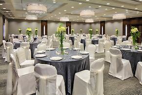 Crowne Plaza Chicago West Loop by IHG