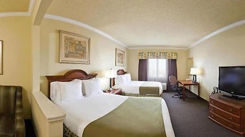 Holiday Inn Express and Suites Greenville by IHG