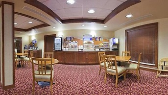 Holiday Inn Express and Suites Greenville by IHG