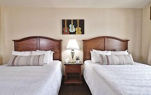 Four Seasons Island Resort