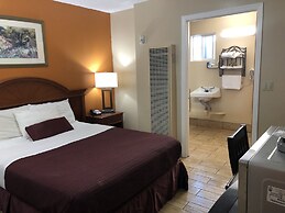 Holland Inn & Suites