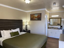Holland Inn & Suites