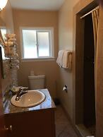 Holland Inn & Suites