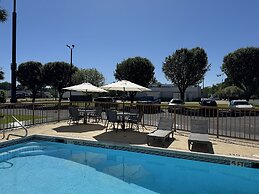 Red Roof Inn Moss Point