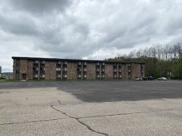 Voyageur Inn and Conference Center