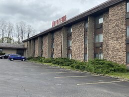Voyageur Inn and Conference Center