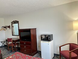 Rodeway Inn near I-35 Lamoni