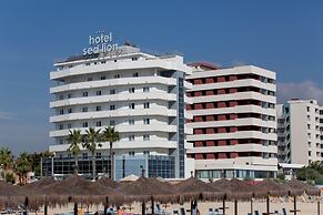 Sea Lion Hotel