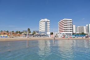 Sea Lion Hotel