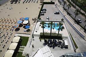 Sea Lion Hotel
