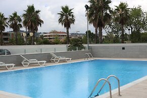 Sea Lion Hotel