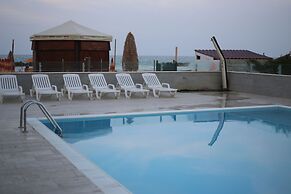 Sea Lion Hotel