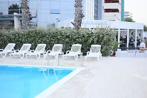 Sea Lion Hotel