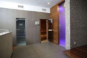 Sea Lion Hotel