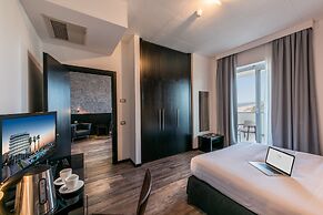 Sea Lion Hotel