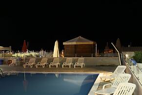 Sea Lion Hotel