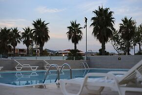 Sea Lion Hotel