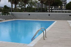 Sea Lion Hotel