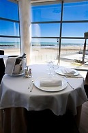 Sea Lion Hotel