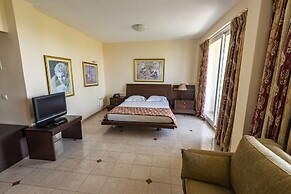 Dolphin Resort Hotel & Conference