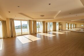 Dolphin Resort Hotel & Conference