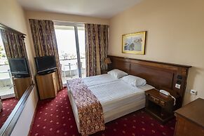 Dolphin Resort Hotel & Conference