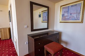 Dolphin Resort Hotel & Conference