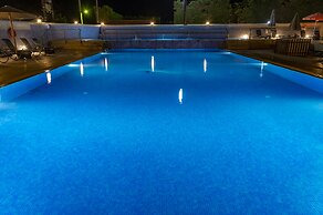 Dolphin Resort Hotel & Conference