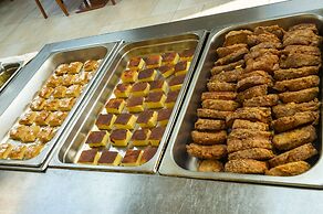 Dolphin Resort Hotel & Conference