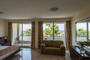 Dolphin Resort Hotel & Conference