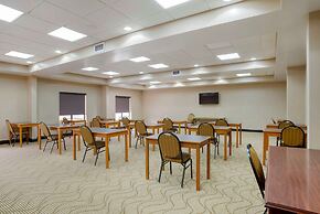 Comfort Suites Fultondale I-65 near I-22