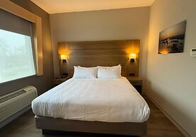 Best Western Plus 1000 Islands Hotel & Suites