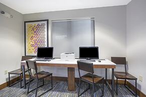 Holiday Inn Express Kansas City - at the Legends by IHG