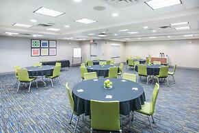 Holiday Inn Express Kansas City - at the Legends by IHG
