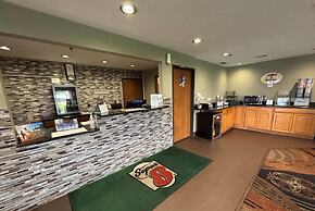 Super 8 by Wyndham Paris IL